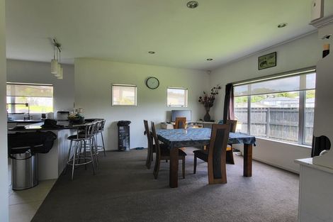 Photo of property in 12 Vino Cina Heights, Ranui, Auckland, 0612