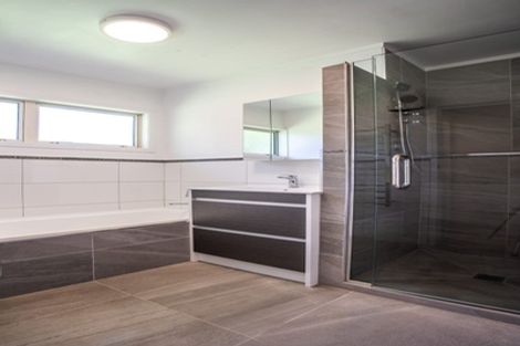 Photo of property in 2 Ashdown Place, Pahurehure, Papakura, 2113