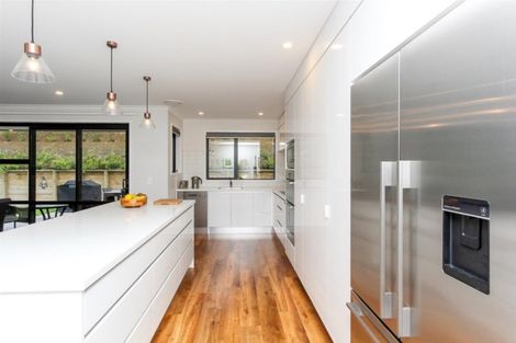 Photo of property in 17 Garrett Drive, Whalers Gate, New Plymouth, 4310