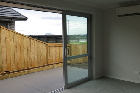 Photo of property in 16 Kahawai Place, Omokoroa, 3114