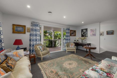 Photo of property in 14 Mandeno Drive, Kerikeri, 0230