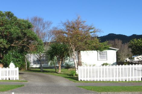 Photo of property in 16 Mimihau Grove, Wainuiomata, Lower Hutt, 5014