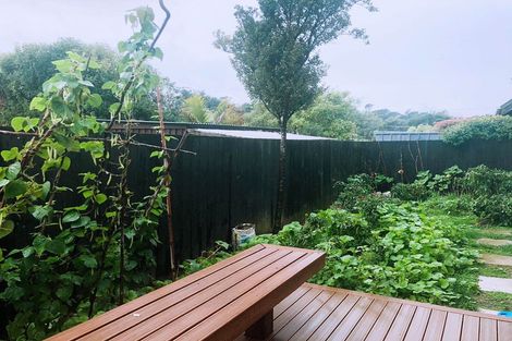 Photo of property in 10b Harrybrook Road, Green Bay, Auckland, 0604