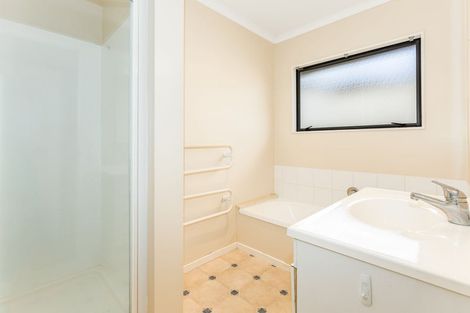 Photo of property in 92 Navigation Drive, Whitby, Porirua, 5024