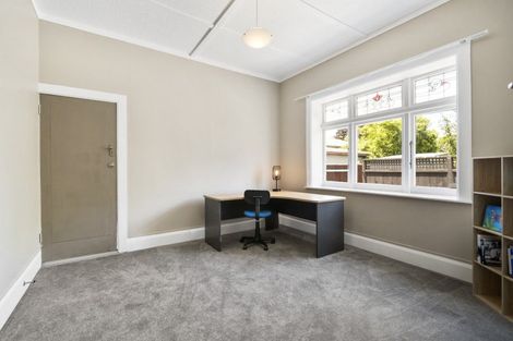 Photo of property in 471a Featherston Street, Palmerston North, 4414