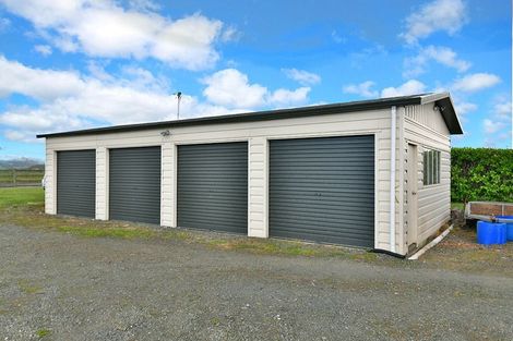 Photo of property in 100 South Head Road, South Head, Helensville, 0874