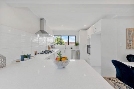 Photo of property in 1/55 Alfriston Road, Manurewa East, Auckland, 2102