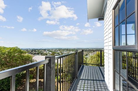 Photo of property in 25 Enfield Road, Hospital Hill, Napier, 4110