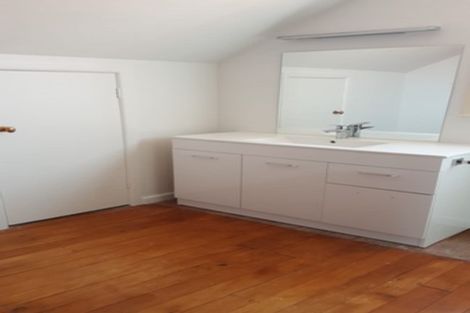 Photo of property in 31 Norwood Road, Bayswater, Auckland, 0622