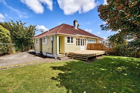 Photo of property in 6 Hobbs Grove, Epuni, Lower Hutt, 5011