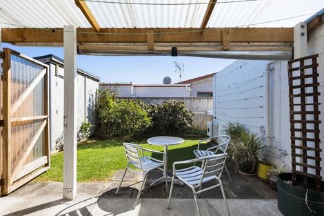 Photo of property in 2/20 Darnell Street, Fitzroy, New Plymouth, 4312