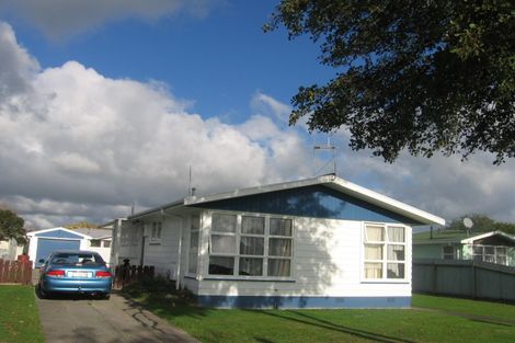 Photo of property in 19 Halswell Crescent, Westbrook, Palmerston North, 4412