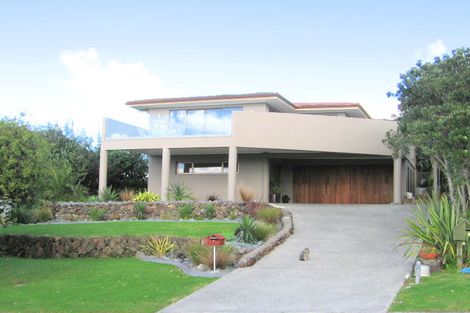 Photo of property in 23 Durness Place, Red Beach, 0932