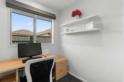 Photo of property in 18 Westpark Drive, Burnside, Christchurch, 8053