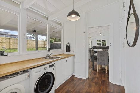 Photo of property in 18 Penton Road, Stanmore Bay, Whangaparaoa, 0932