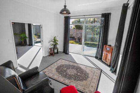 Photo of property in 525e Mangorei Road, Highlands Park, New Plymouth, 4312