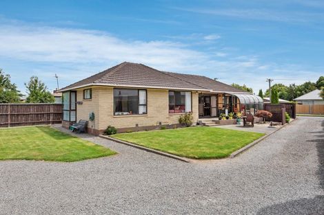 Photo of property in 32 Martbern Crescent, Bishopdale, Christchurch, 8053