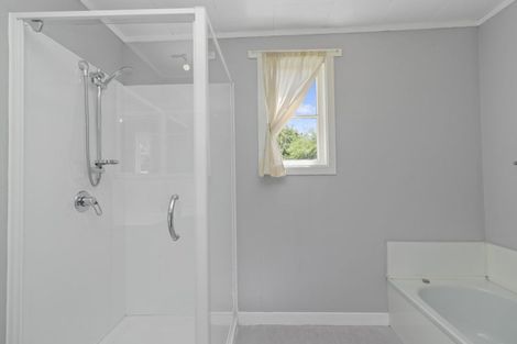 Photo of property in 18 Oxford Road, Lake Rotoma, Rotorua, 3074