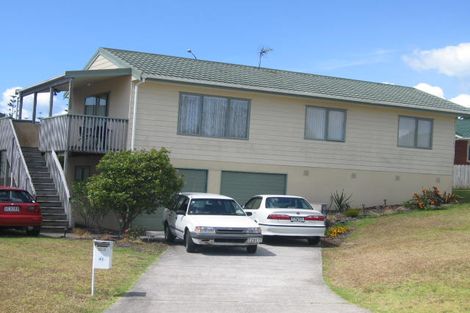 Photo of property in 357 Glenfield Road, Glenfield, Auckland, 0629