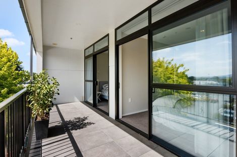 Photo of property in 203/86 Alpha Street, Cambridge, 3434