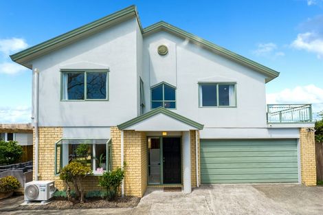 Photo of property in 33 Woodford Avenue, Henderson, Auckland, 0610