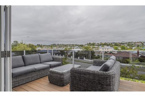 Photo of property in 16 Grasmere Street, Waimataitai, Timaru, 7910