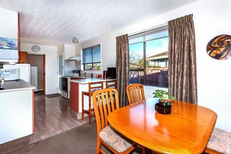 Photo of property in 21 Te Maru Place, Redwood, Christchurch, 8051
