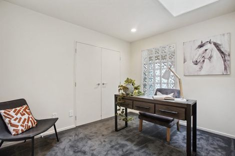 Photo of property in 3 Khaleel Place, Henderson, Auckland, 0612