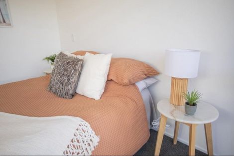 Photo of property in 2 Puketiro Place, Paihia, 0200