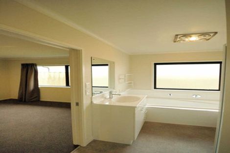 Photo of property in 33 Pakohe Street, Pegasus, 7612