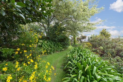 Photo of property in 55 The Strand, Fitzherbert, Palmerston North, 4410