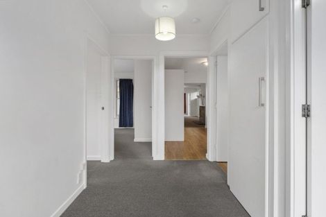 Photo of property in 99 Avonhead Road, Avonhead, Christchurch, 8042