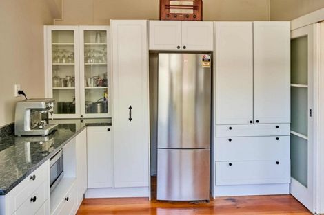 Photo of property in 83 Oroua Street, Eastbourne, Lower Hutt, 5013