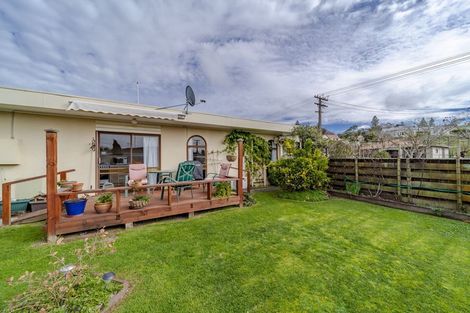 Photo of property in 5 Waverley Street, Waipawa, 4210