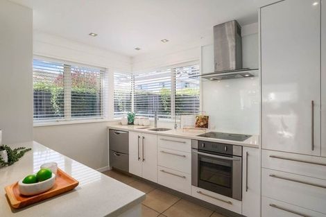 Photo of property in 2/57 Kitchener Road, Milford, Auckland, 0620