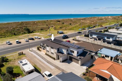 Photo of property in 912a Papamoa Beach Road, Papamoa Beach, Papamoa, 3118