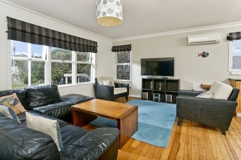 Photo of property in 15 Spencer Terrace, Hauraki, Auckland, 0622