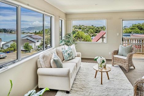 Photo of property in 35a Penryn Drive, Camborne, Porirua, 5026