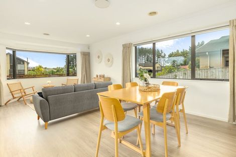 Photo of property in 22 Bluewater Place, Paraparaumu, 5032