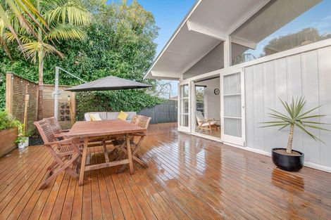 Photo of property in 1/29 Bruce Road, Glenfield, Auckland, 0629