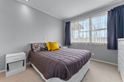 Photo of property in 34 Blakeborough Drive, Forrest Hill, Auckland, 0620