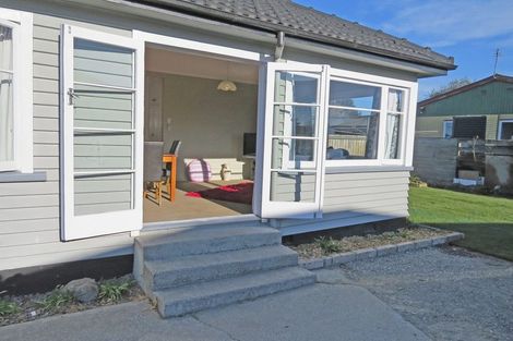 Photo of property in 64 Rowan Avenue, Aranui, Christchurch, 8061