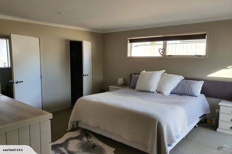 Photo of property in 22 Butterworth Crescent, Papamoa Beach, Papamoa, 3118