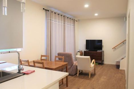 Photo of property in 308-310 Birdwood Road, Massey, Auckland, 0614