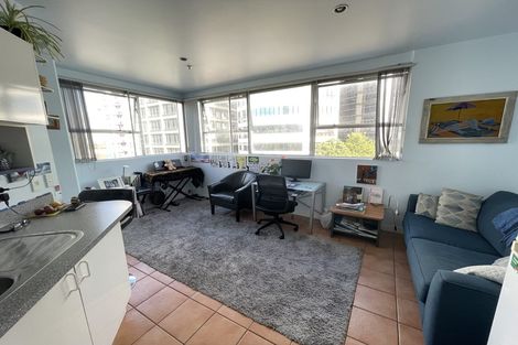 Photo of property in Regency Apartments, 4/49f Manners Street, Te Aro, Wellington, 6011