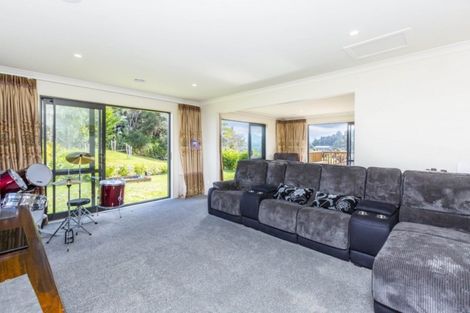 Photo of property in 24 Mount Marua Way, Timberlea, Upper Hutt, 5018