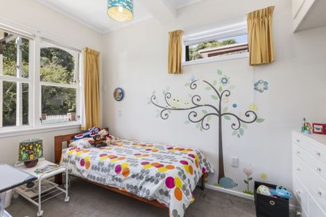 Photo of property in 14 Matipo Street, Eastbourne, Lower Hutt, 5013