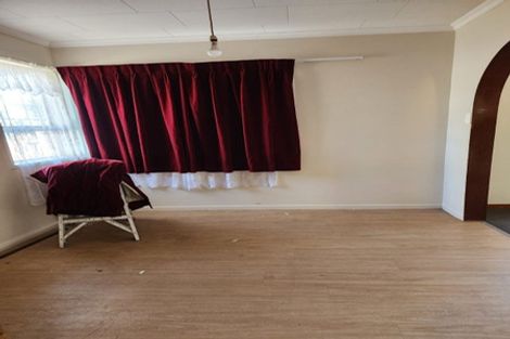 Photo of property in 121a Russell Road, Manurewa, Auckland, 2102