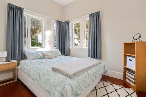 Photo of property in 56 Freyberg Street, Lyall Bay, Wellington, 6022