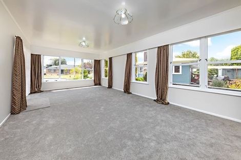 Photo of property in 15 Salas Place, Papakura, 2110